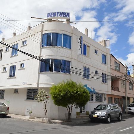 Hotel Ventura Riobamba Exteriör bild